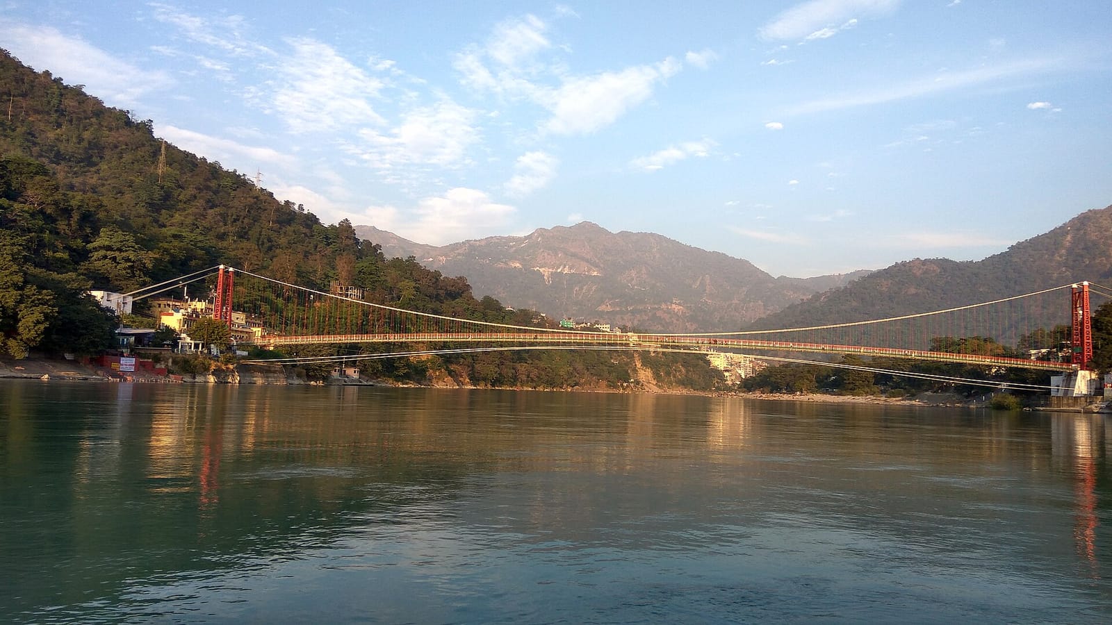 Laxman Jhula, rishikesh