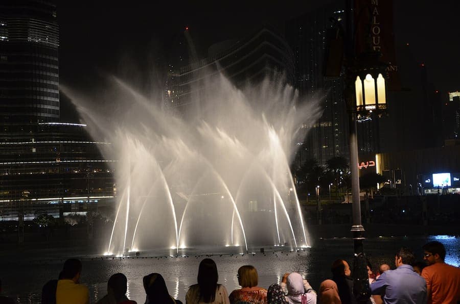 Dubai Fountain, Dubai — Water, light and music under the Burj.