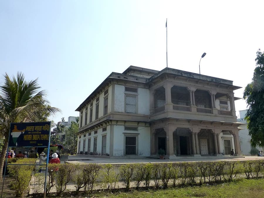 Bharat Mata Mandir, Haridwar — Eight storeys dedicated to Mother India.