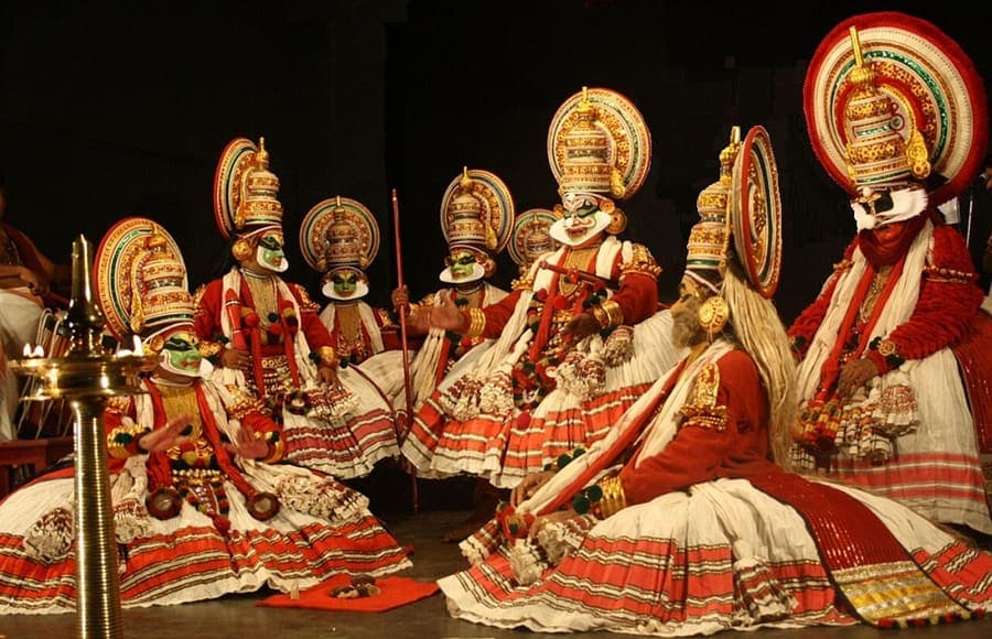 Kathakali, Kerala — The painted dance-drama of the coast.