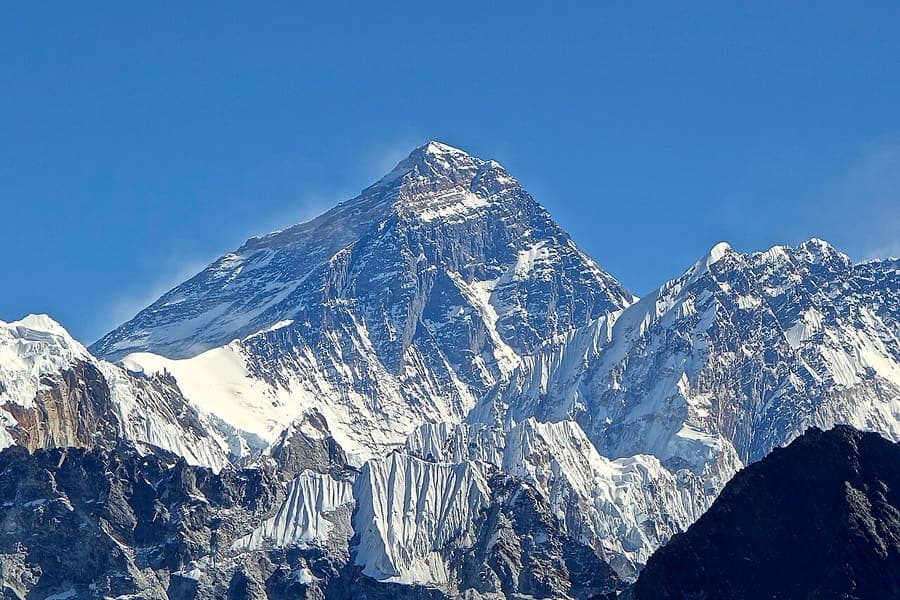 Everest, Nepal — Seen from a mountain flight, or from Kala Patthar.