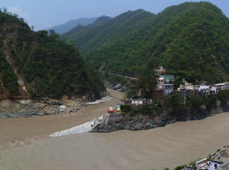 Rudraprayag, Char Dham — One of the five sacred confluences en route.