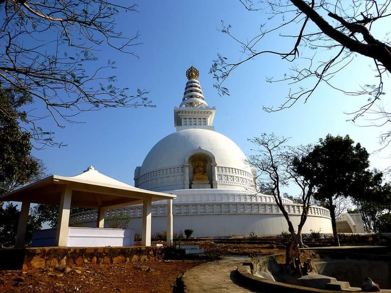 Vishwa Shanti Stupa, Gaya — White peace pagoda above Rajgir.