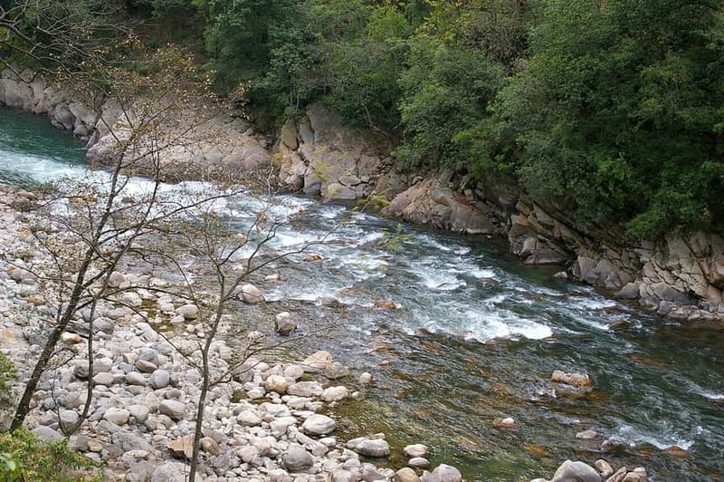 Mandakini valley, Kedarnath — The river the yatra follows all the way up.